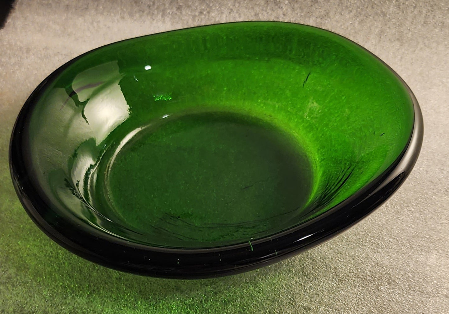 Art Glass Emerald Grn Dish