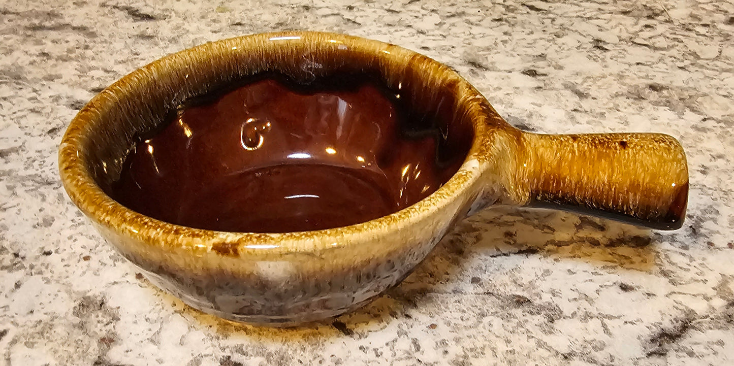 Vntg Western Monmouth Pottery Multi Use Bowl with handle