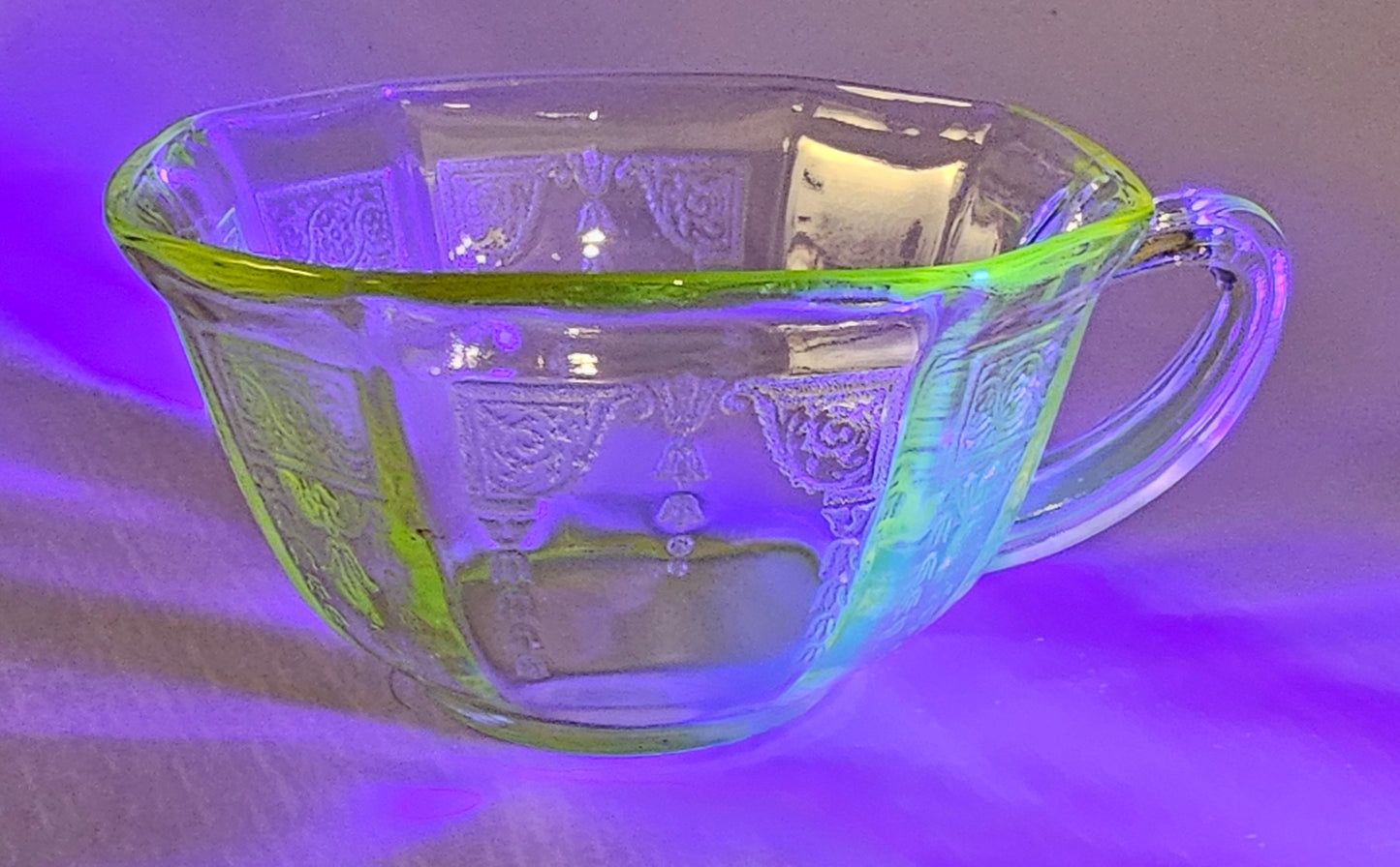 30s Princess Topaz, Uranium Glass Cup