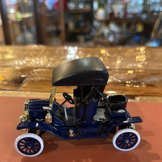 Die-Cast 1909 Ford Model T Car