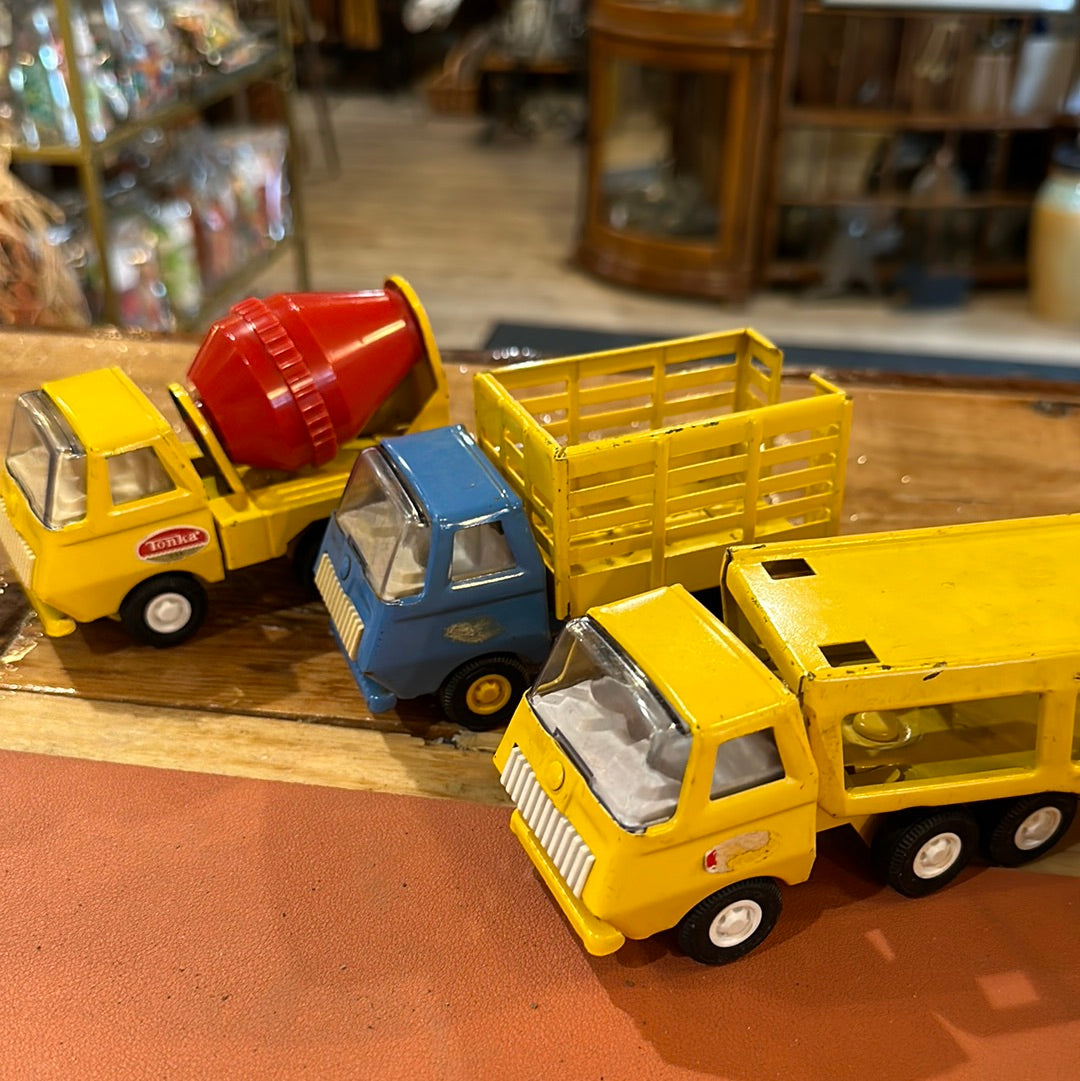 Vtg Mini Tonka Trucks