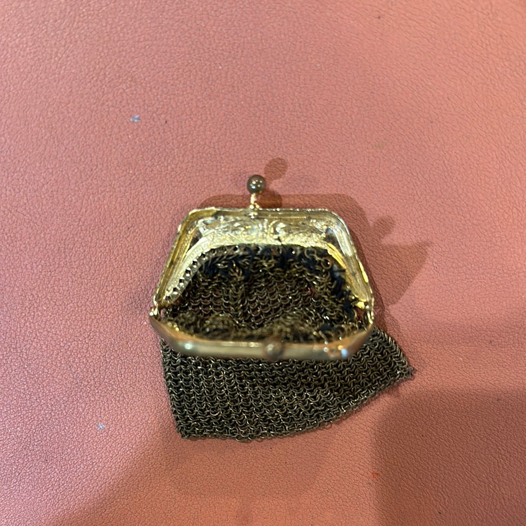 Antique Gold Chainmail Change Purse