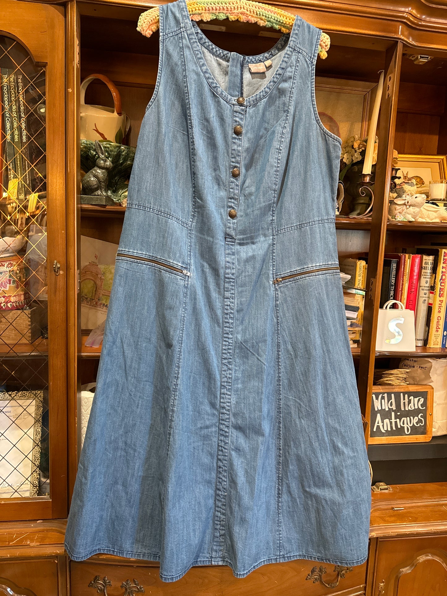 Vtg 1990’s Denim Button Up Dress w/ Pockets