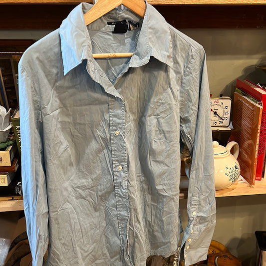 Gap Button Down Shirt