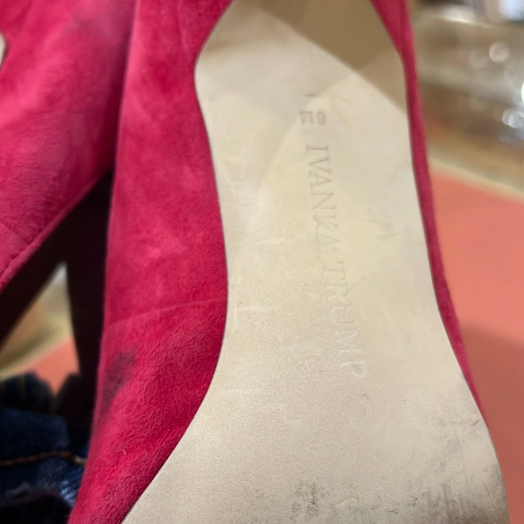 Ivanka Trump Pink Pointed Pumps