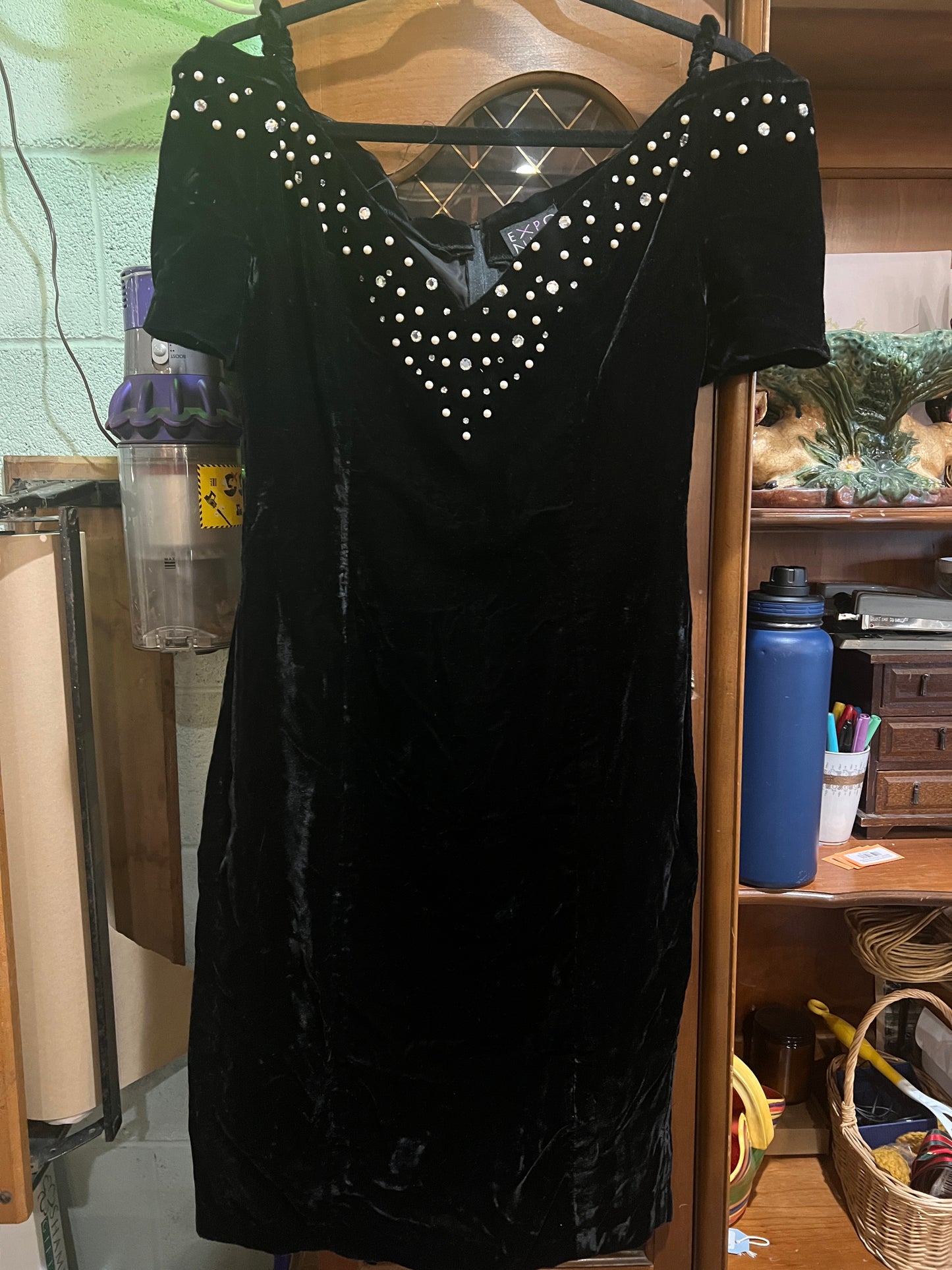 Vtg 90’s Jeweled Off ShoulderBlack Velvet Dress (12)