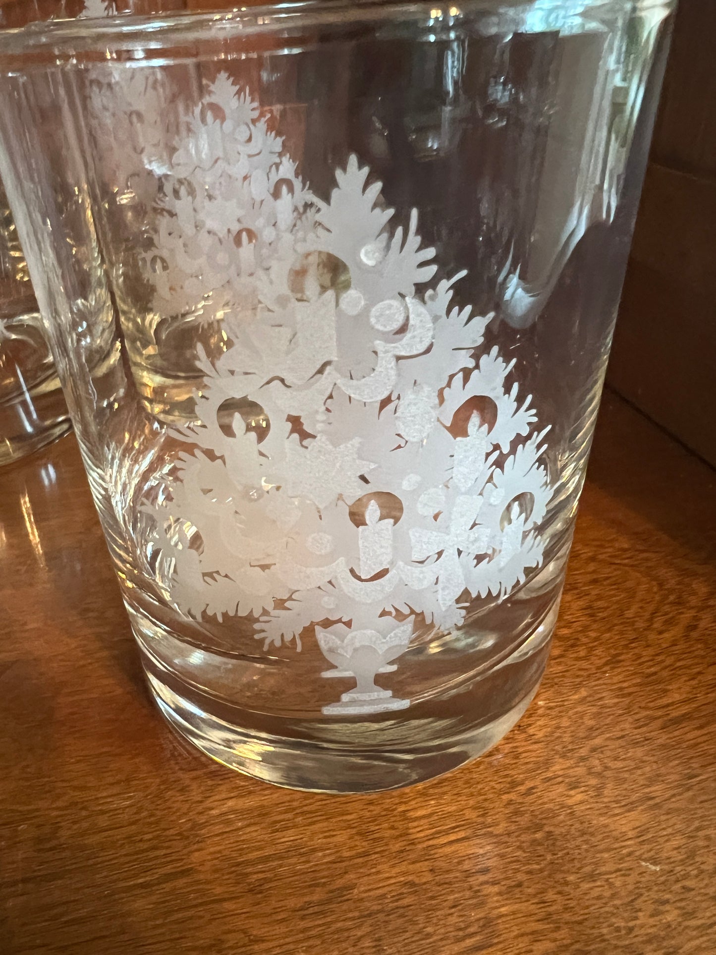 Neiman Marcus Etched Christmas Tree Tumblers (7)
