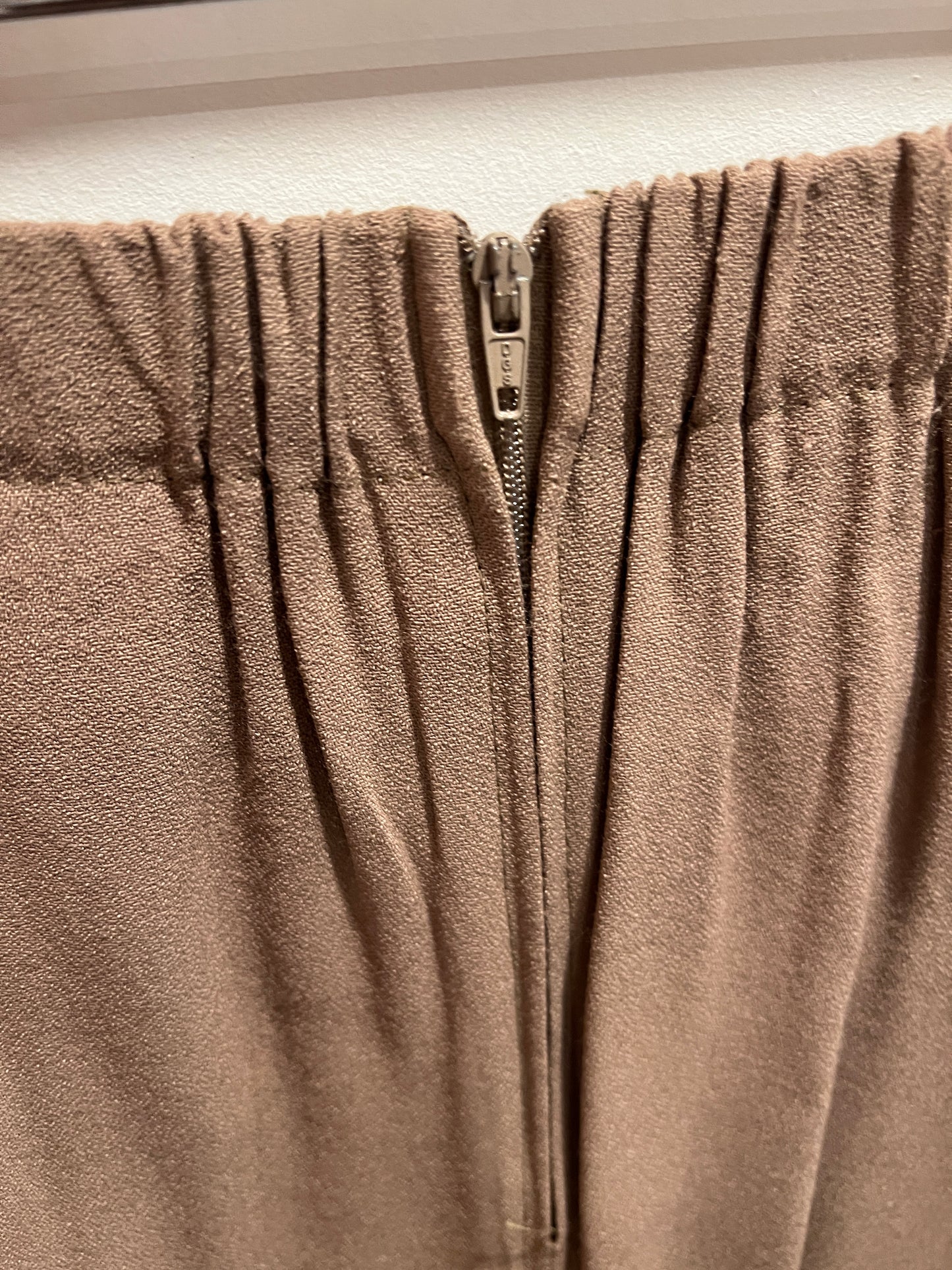 Vtg Beige Skirt (6)