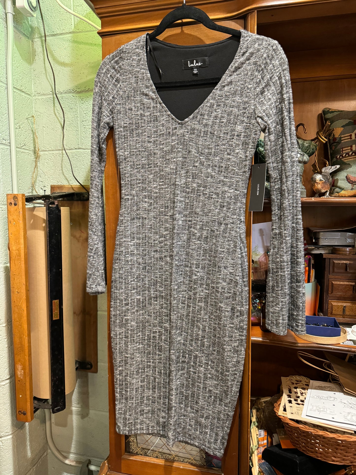 Lulu’s Gray Flared Sleeve Dress