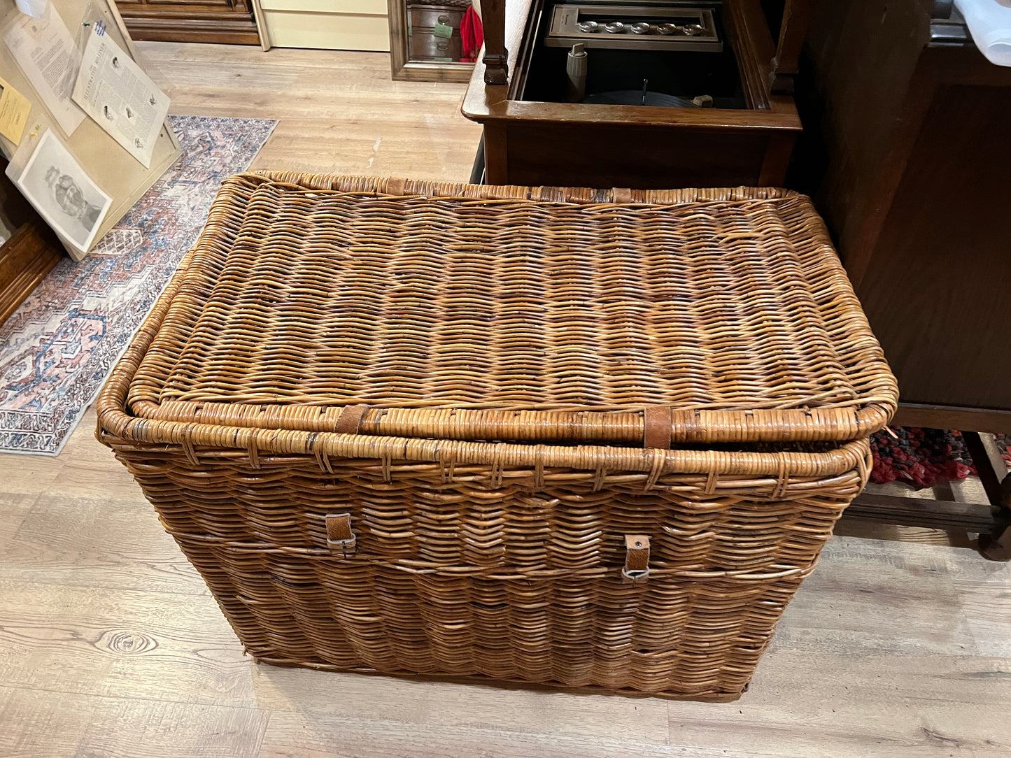 Vtg Wicker Basket