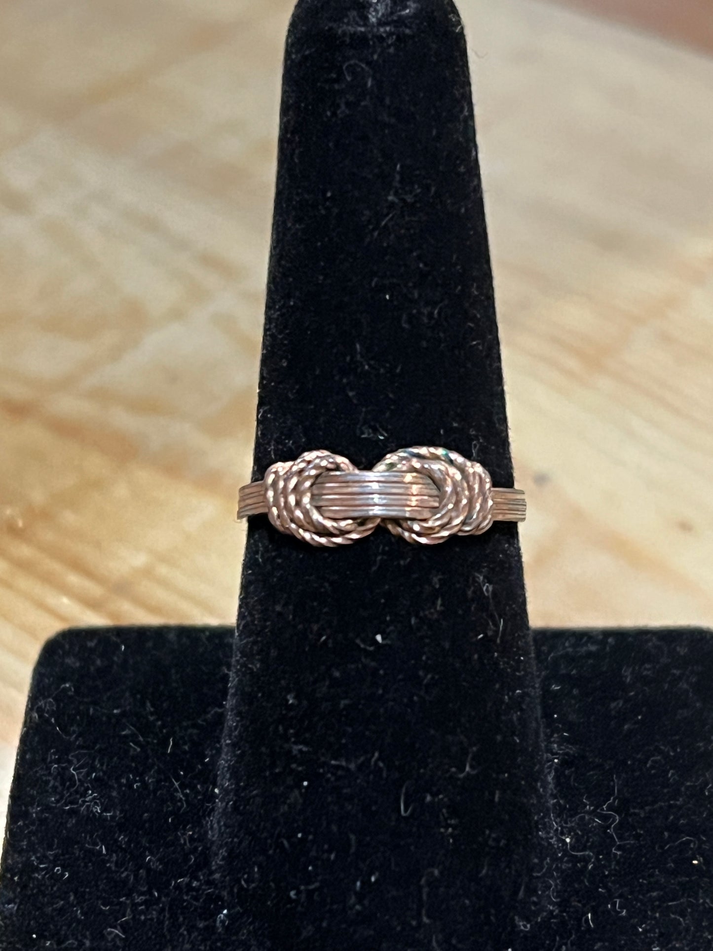 Vtg Brass Double Knotted Ring (Sz.7)