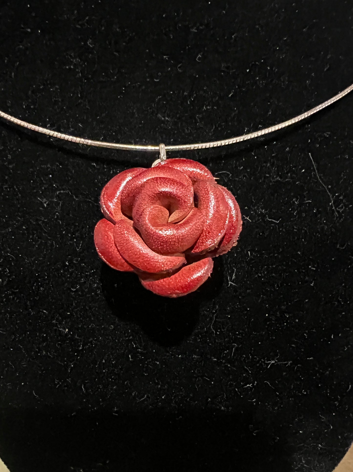 Vtg AK Rose Flower Pendant Necklace