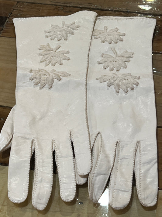 Vtg White Woman’s Leather Gloves