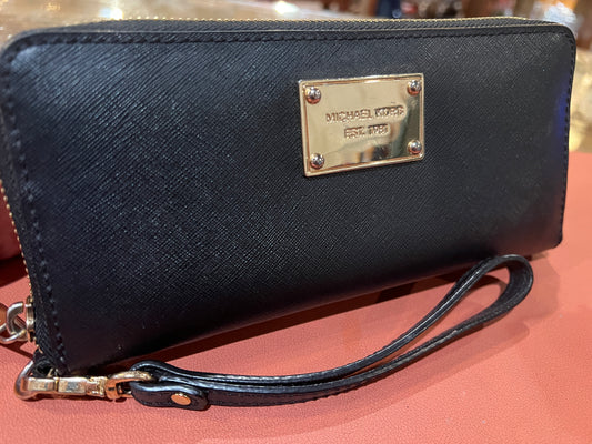 Vtg Michael Kors Black Wallet w/wristlet