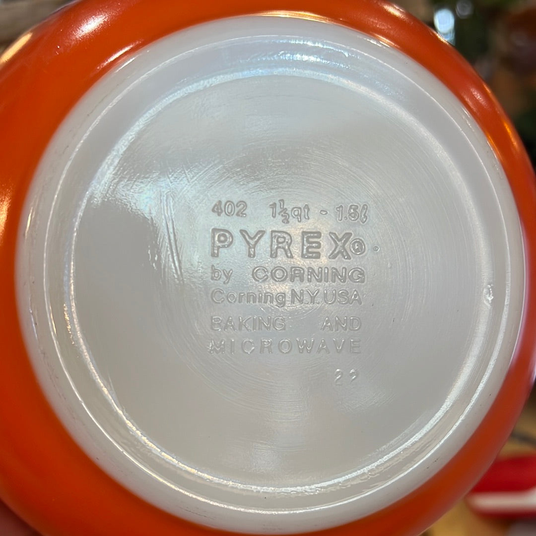 Vtg Pyrex #402 1.5 Quart Mixing Bowl