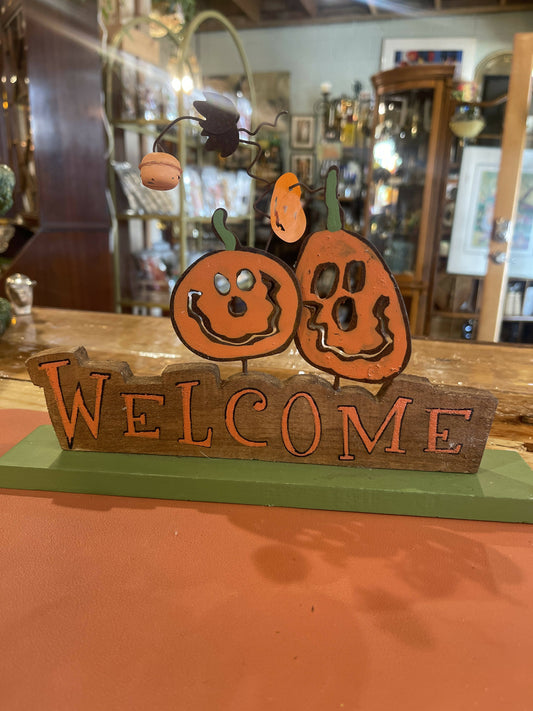 Halloween Welcome sign