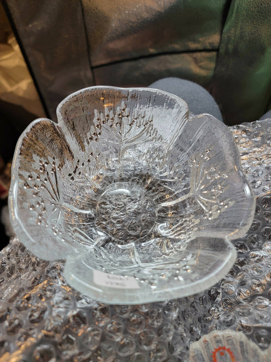 Pertti Kallioinen designed Finland glass bowl