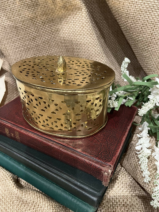 Brass trinket box w/lid