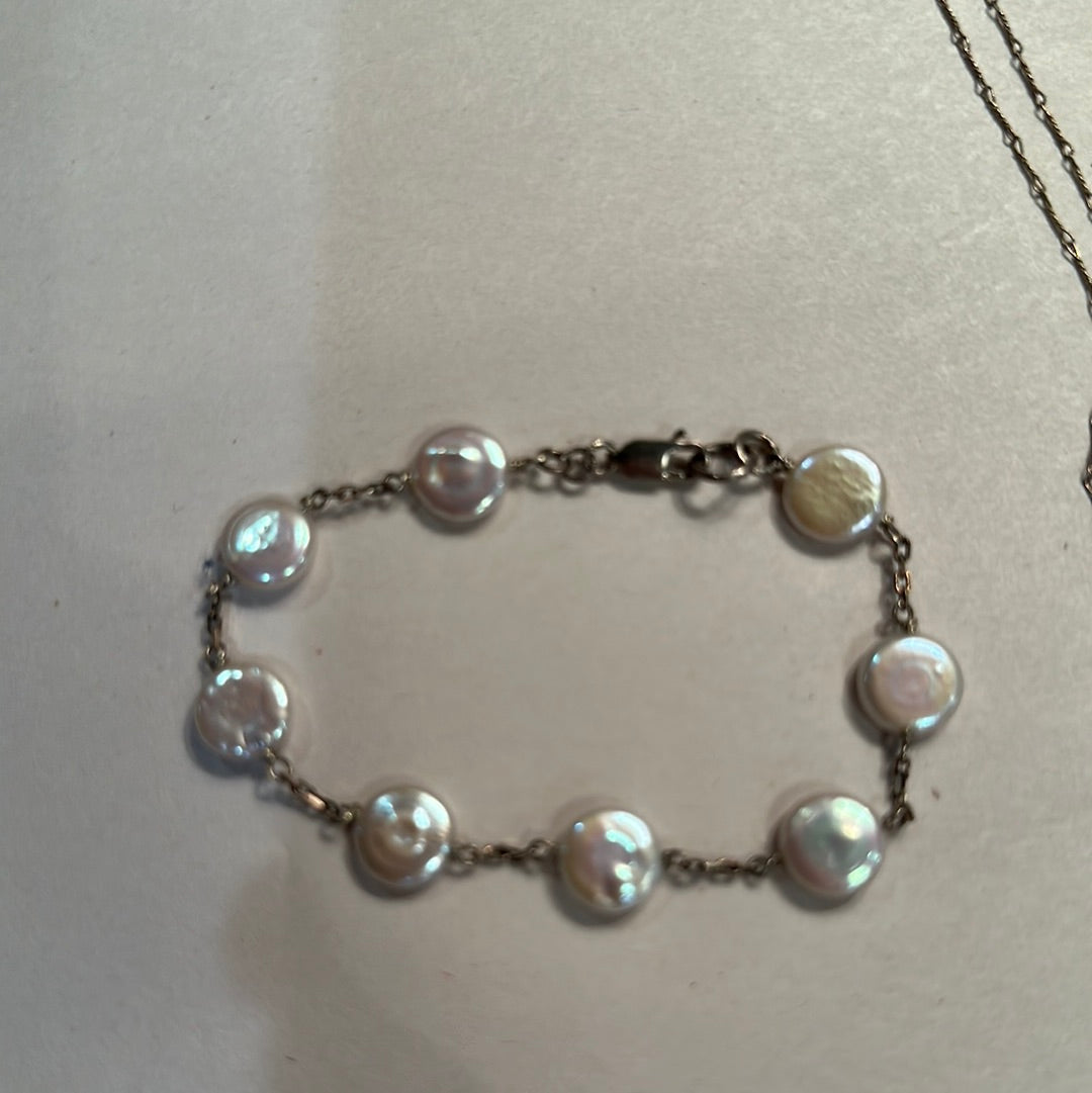Freshwater Pearls and Silver Bracelet
