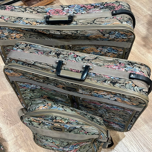 5 pc. Vtg Floral Luggage Set
