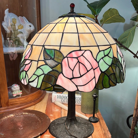 Vtg Tiffany Style Lamp