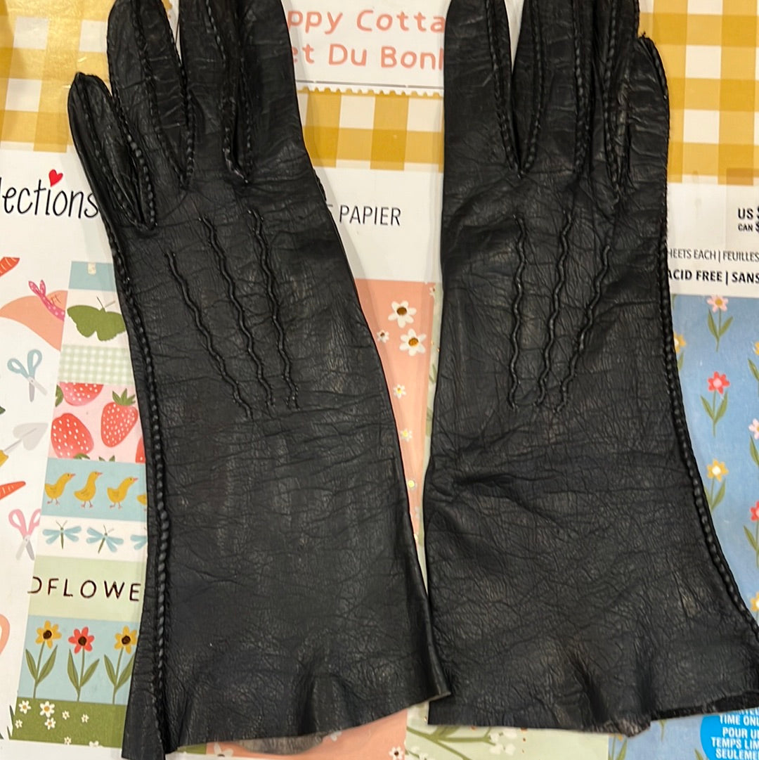 Antique Black Calf-Skin Womens Gloves