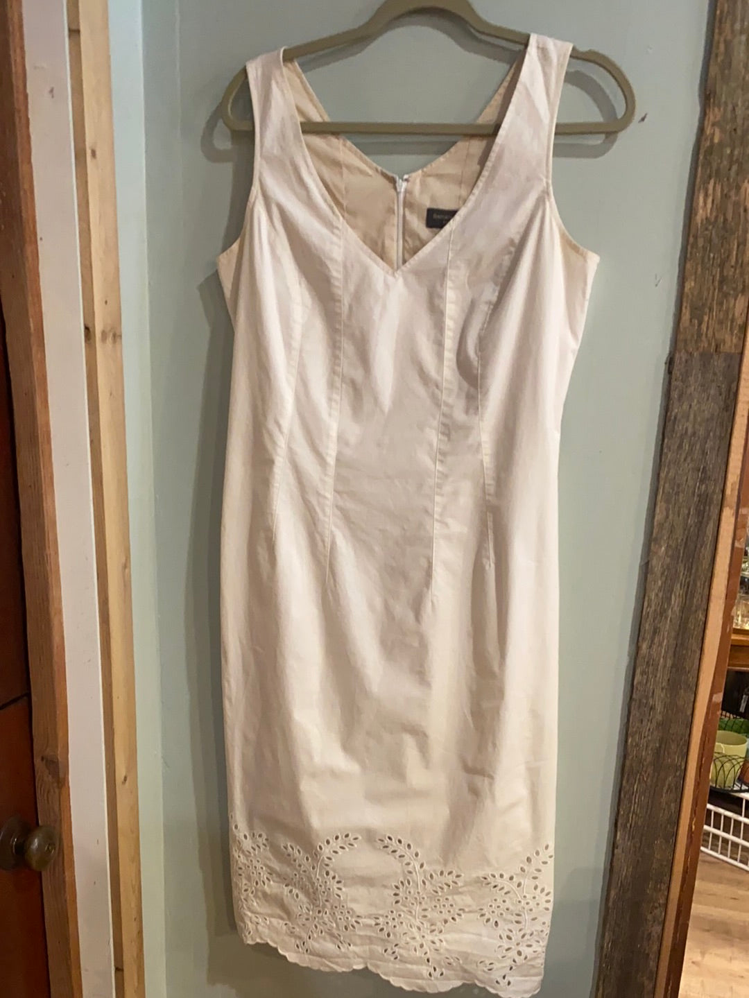 Banana Republic White Embroidered Dress Size 8
