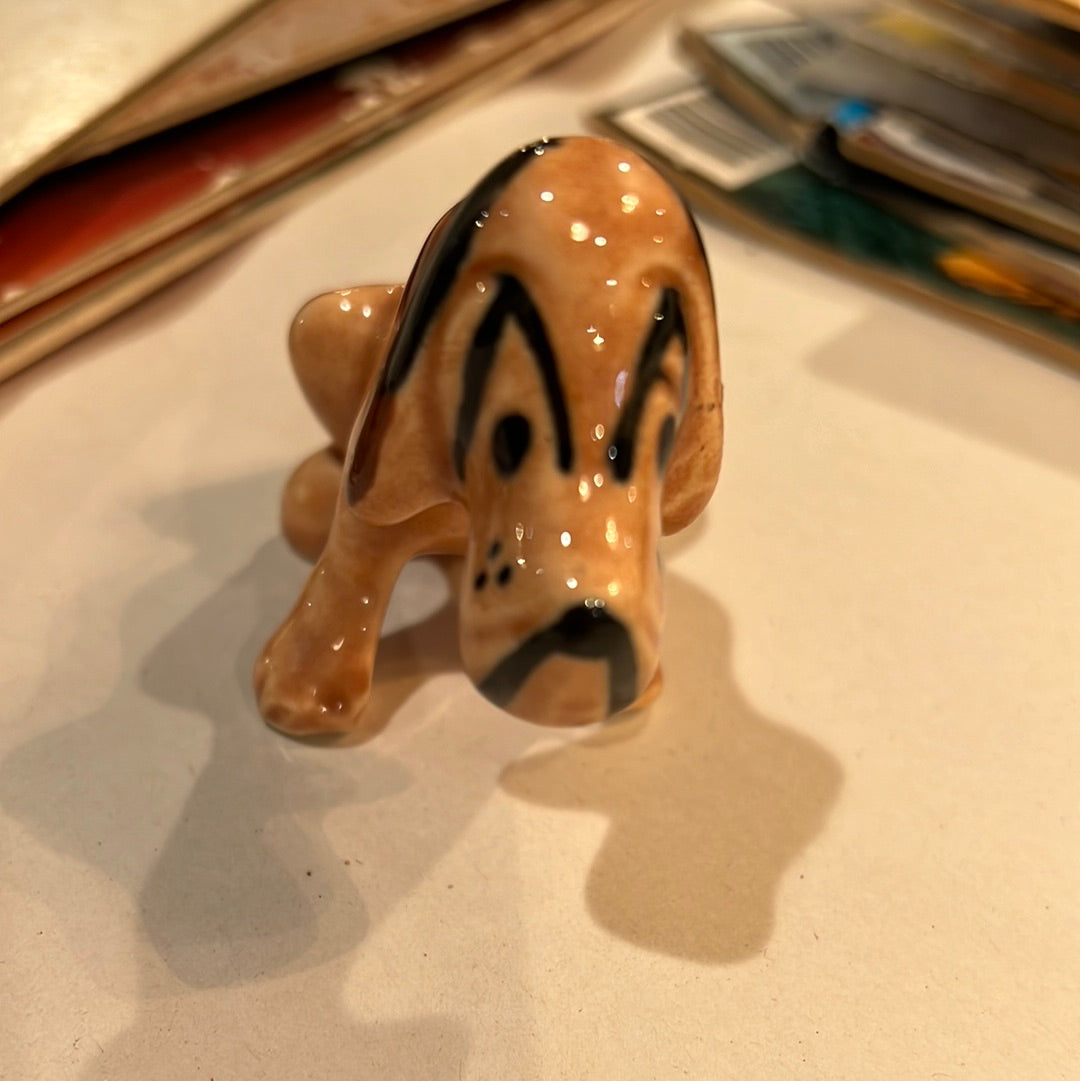 Rio Hondo hound dog figurine