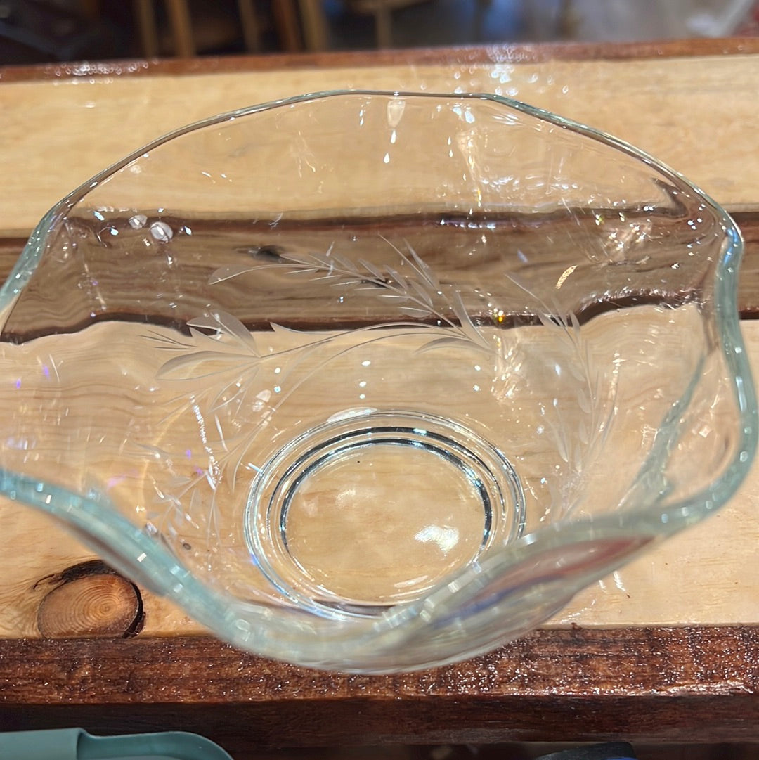 Etched Wavy Rimmed Bowl