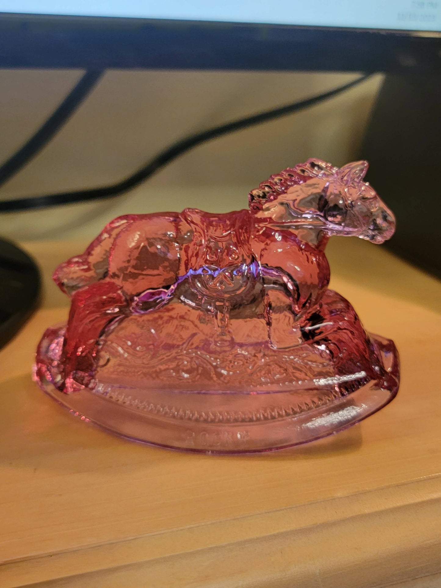 Mosser pink glass horse "Rocky"